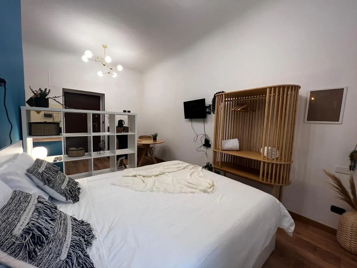 Appartement Regina Milano Ai Navigli - Sky Tv, Wifi And Breakfast Box