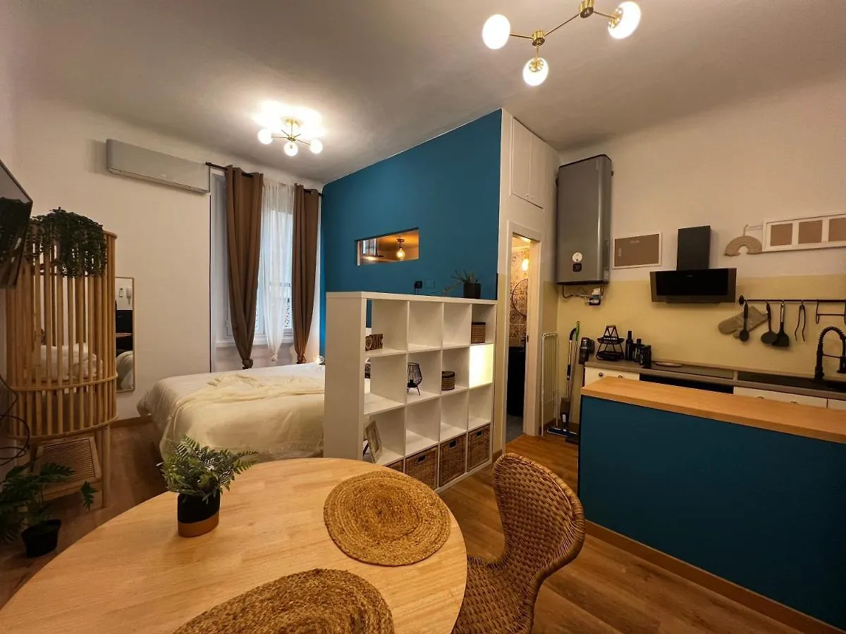 Appartement Regina Milano Ai Navigli - Sky Tv, Wifi And Breakfast Box