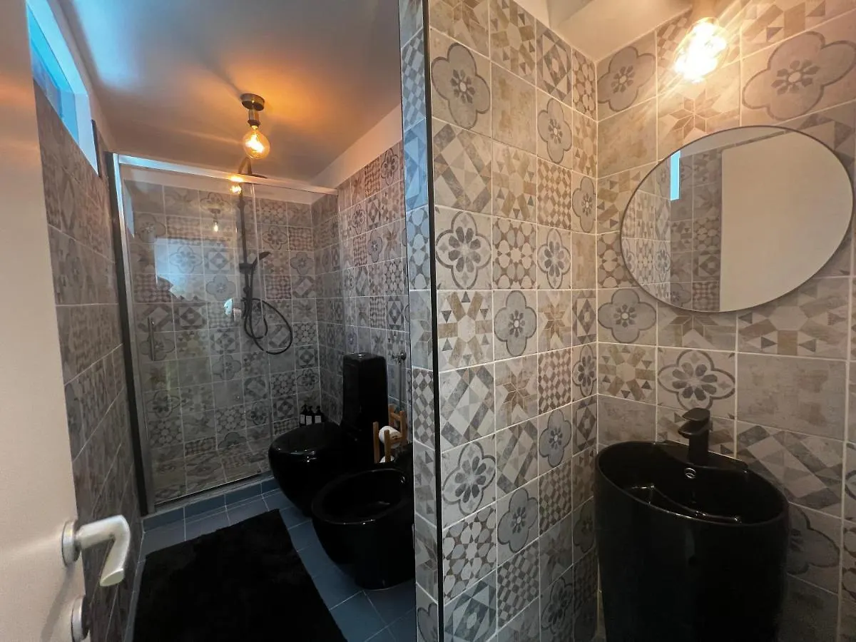 Appartement Regina Milano Ai Navigli - Sky Tv, Wifi And Breakfast Box 0*, Milan Italie