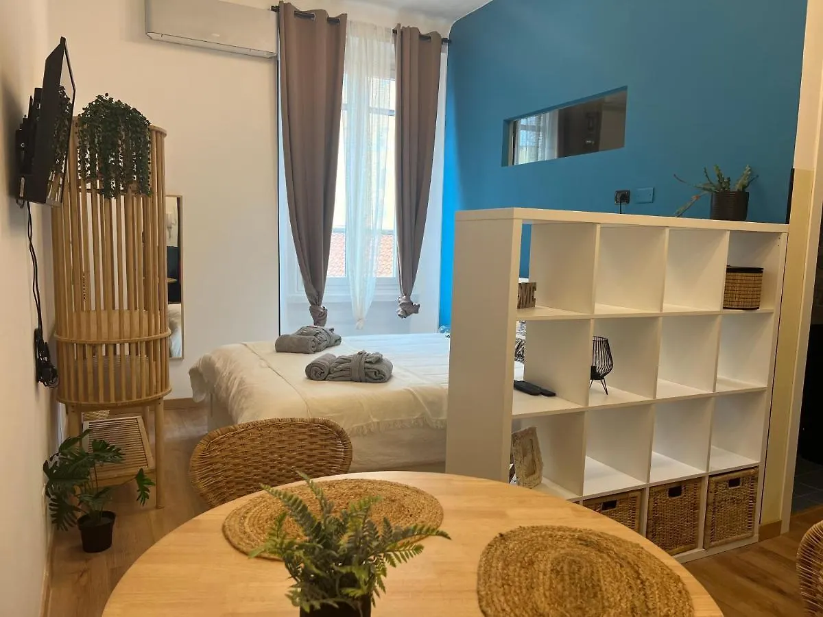 Appartement Regina Milano Ai Navigli - Sky Tv, Wifi And Breakfast Box