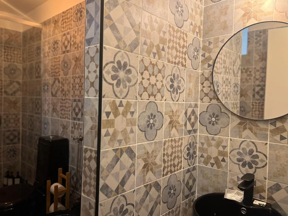 Appartement Regina Milano Ai Navigli - Sky Tv, Wifi And Breakfast Box  Milan