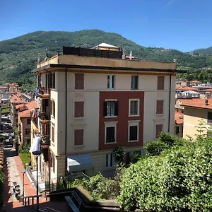 https://appartamento-holiday-cinque-terre.hotelitalianriviera.com