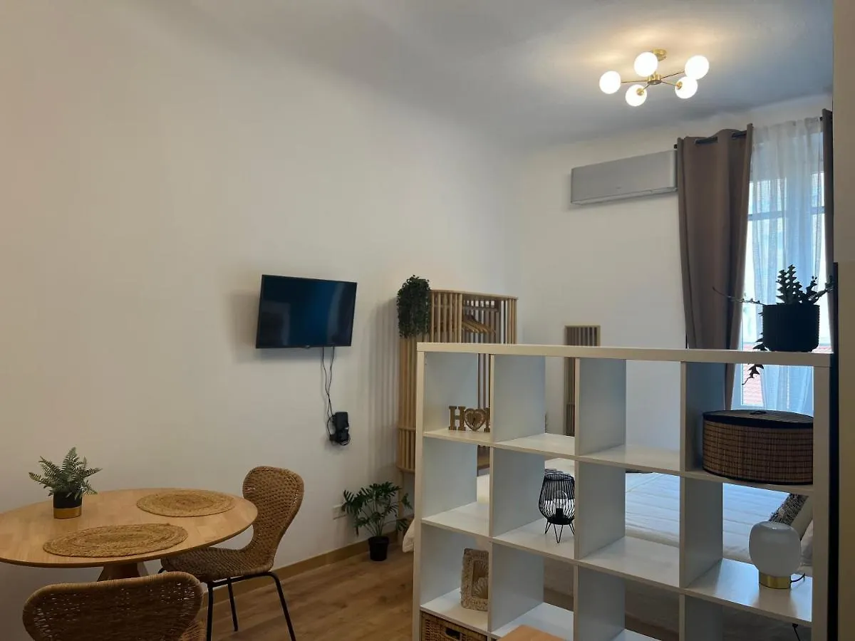 Apartamento Regina Milano Ai Navigli - Sky Tv, Wifi And Breakfast Box