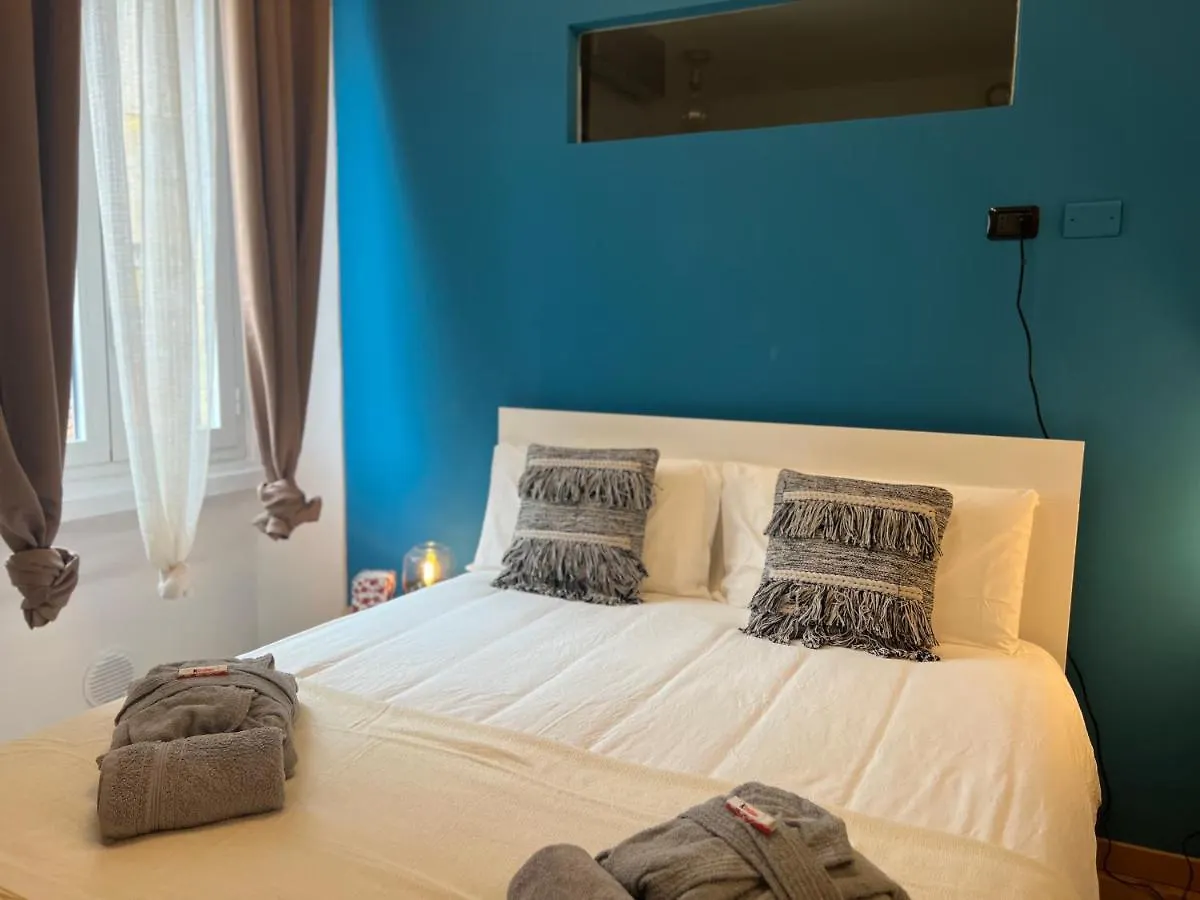 Apartamento Regina Milano Ai Navigli - Sky Tv, Wifi And Breakfast Box