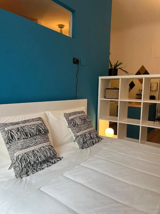 Apartamento Regina Milano Ai Navigli - Sky Tv, Wifi And Breakfast Box