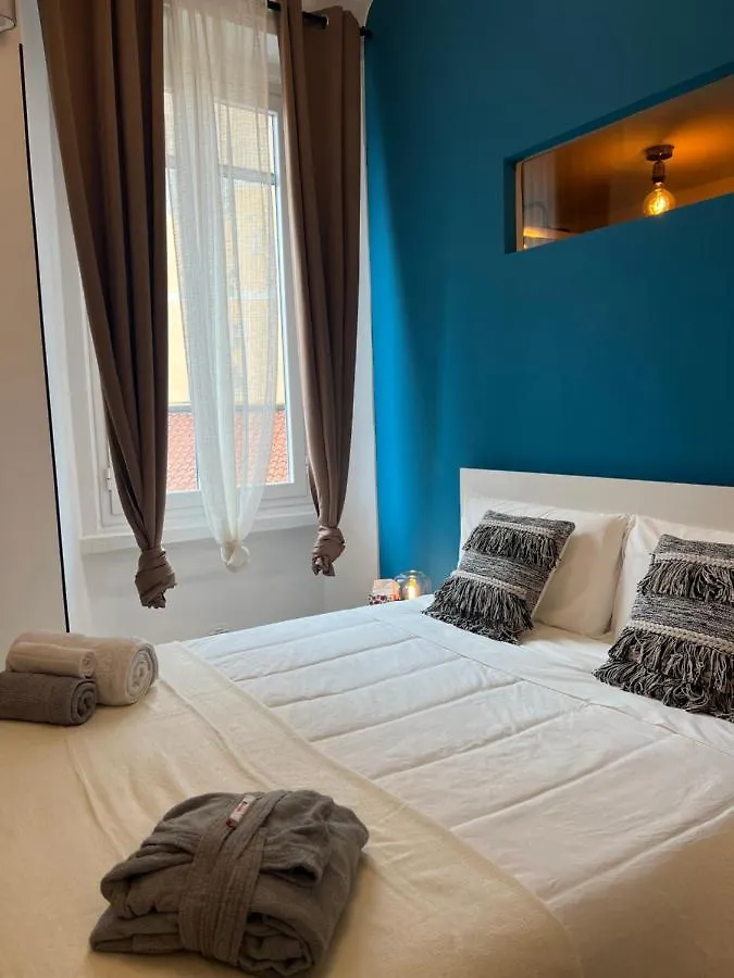Apartamento Regina Milano Ai Navigli - Sky Tv, Wifi And Breakfast Box Italia